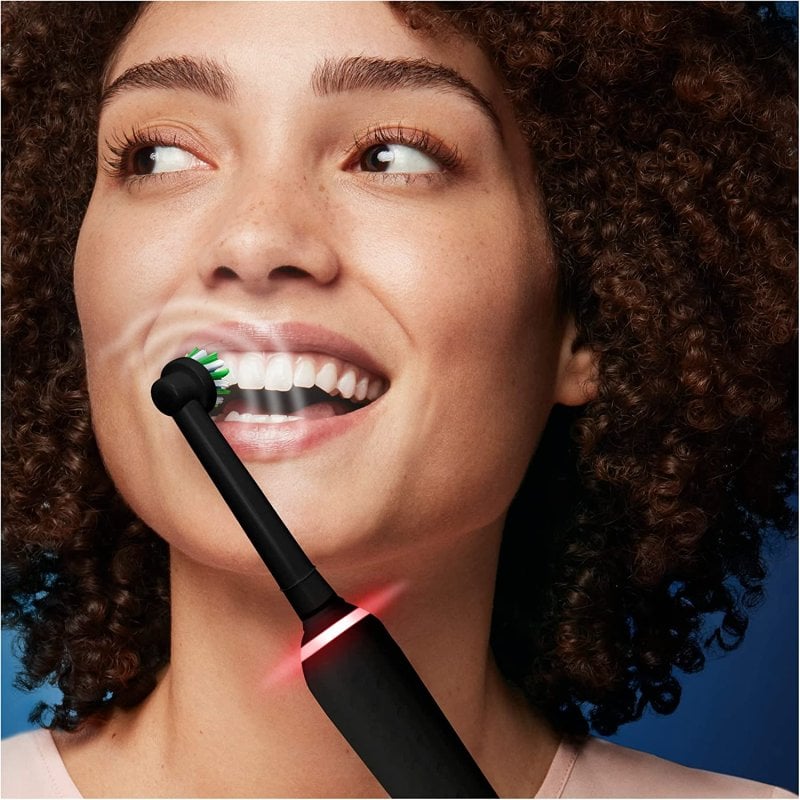 Oral-B PRO 3 Cepillo de Dientes Eléctrico con Mango Recargable y Sensor de  Presión, Tecnología Braun y 1 Cabezal de Recambio, 3000 - Negro, 1 Unidad