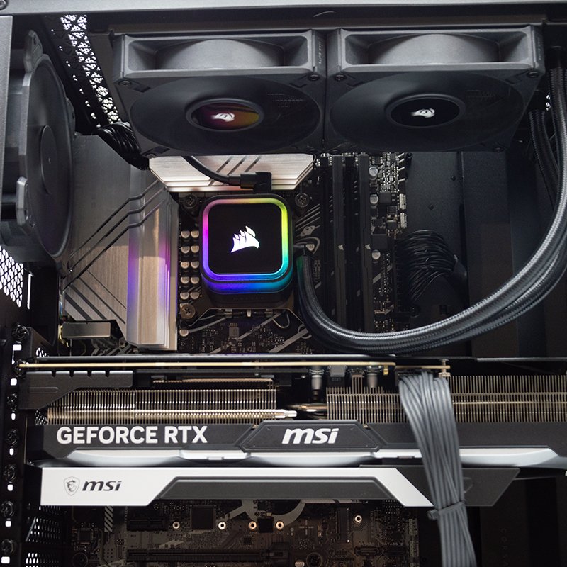 Studio Intel Core i713700K / 32 Go / SSD 2 To / RTX 4080
