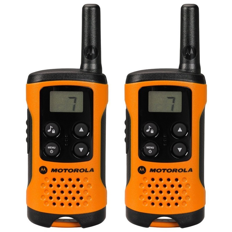 Motorola TLKR-T41 Walkie Talkie, 8 Canali, Display LCD, Autonomia 4 Km, Ricerca E Sorveglianza, Per Adulti