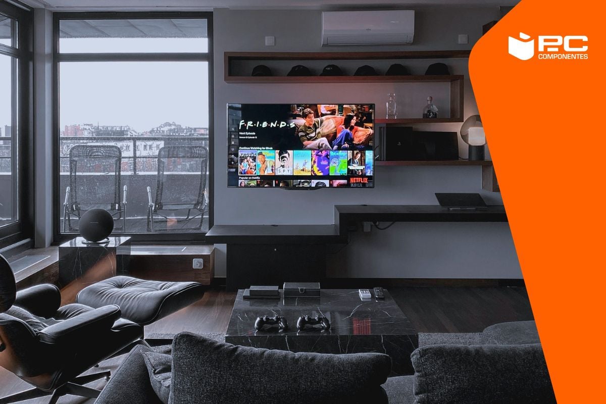 Eine der besten Innenfernsehantennen, die in einem Wohnzimmer installiert ist. Eine der besten Innenfernsehantennen, die in einem Wohnzimmer installiert ist.