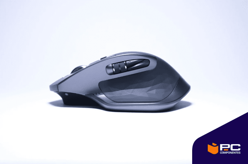 Um dos melhores ratos ergonómicos para trabalhar em cima de uma mesa
