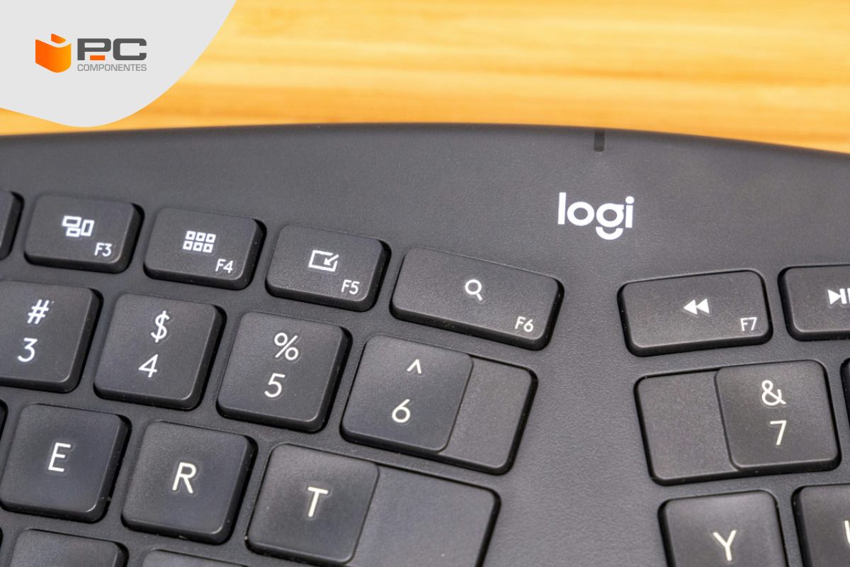 Un teclado ergonómico de logitech Un teclado ergonómico de logitech