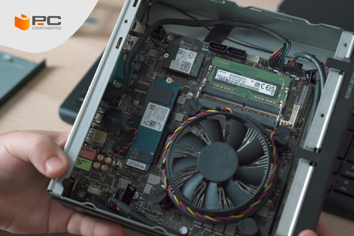 Un mini pc vs un portátil Un mini pc vs un portátil