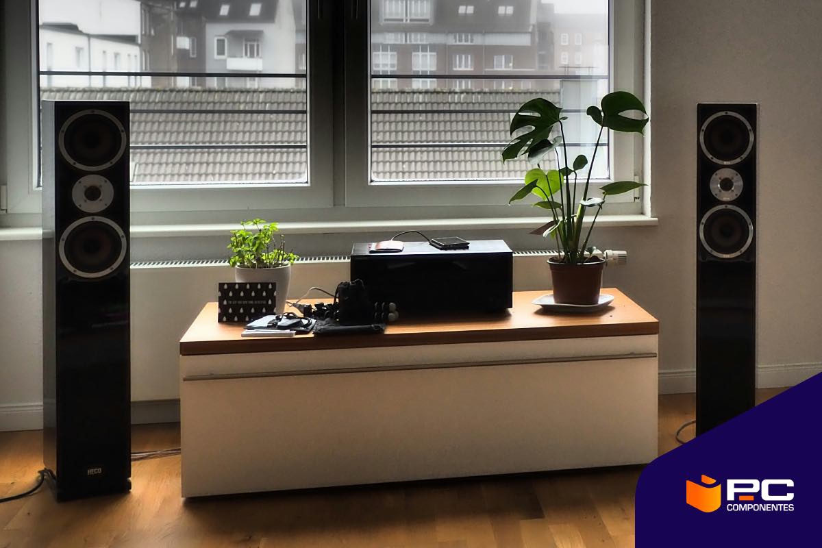 Un home cinema con hasta 3 altavoces