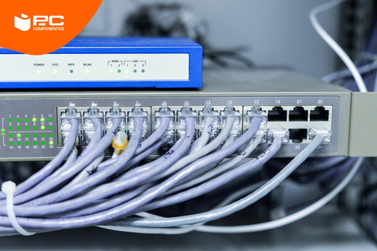 Router vs Hub vs Switch Router vs Hub vs Switch