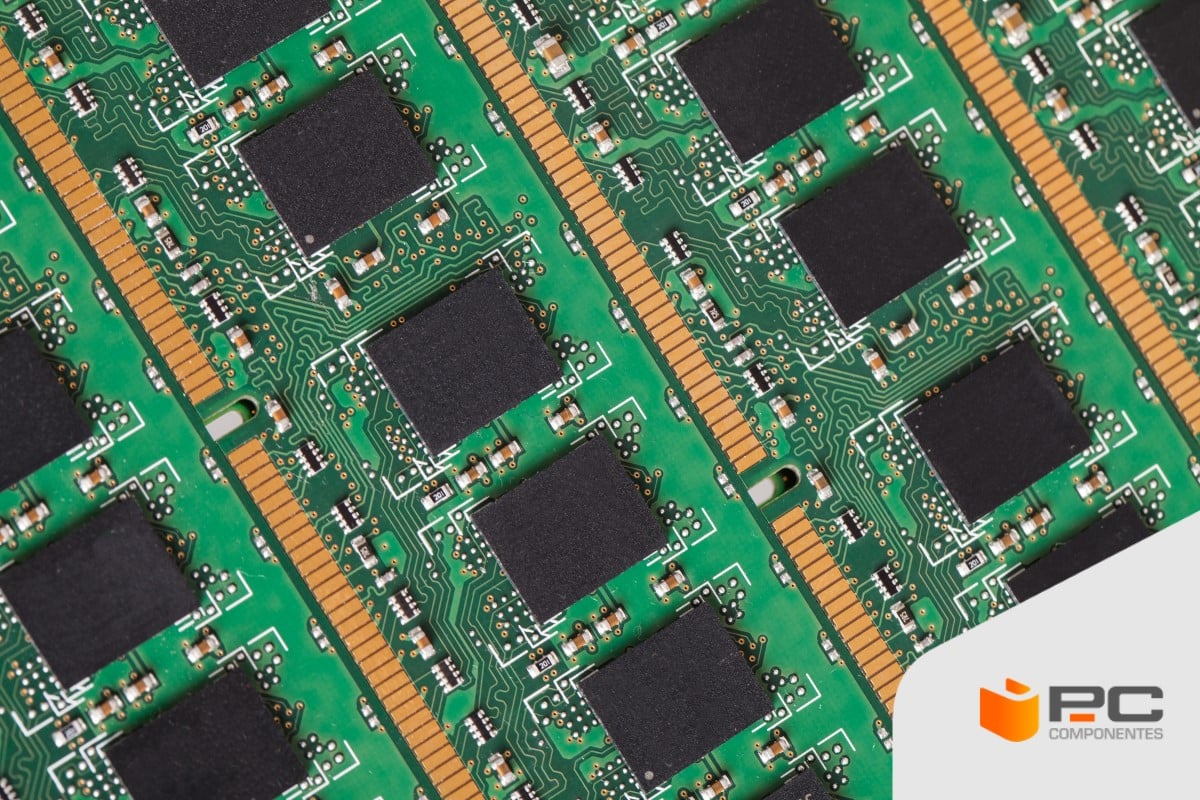 Memorias RAM, ROM, PROM, EPROM y EEPROM