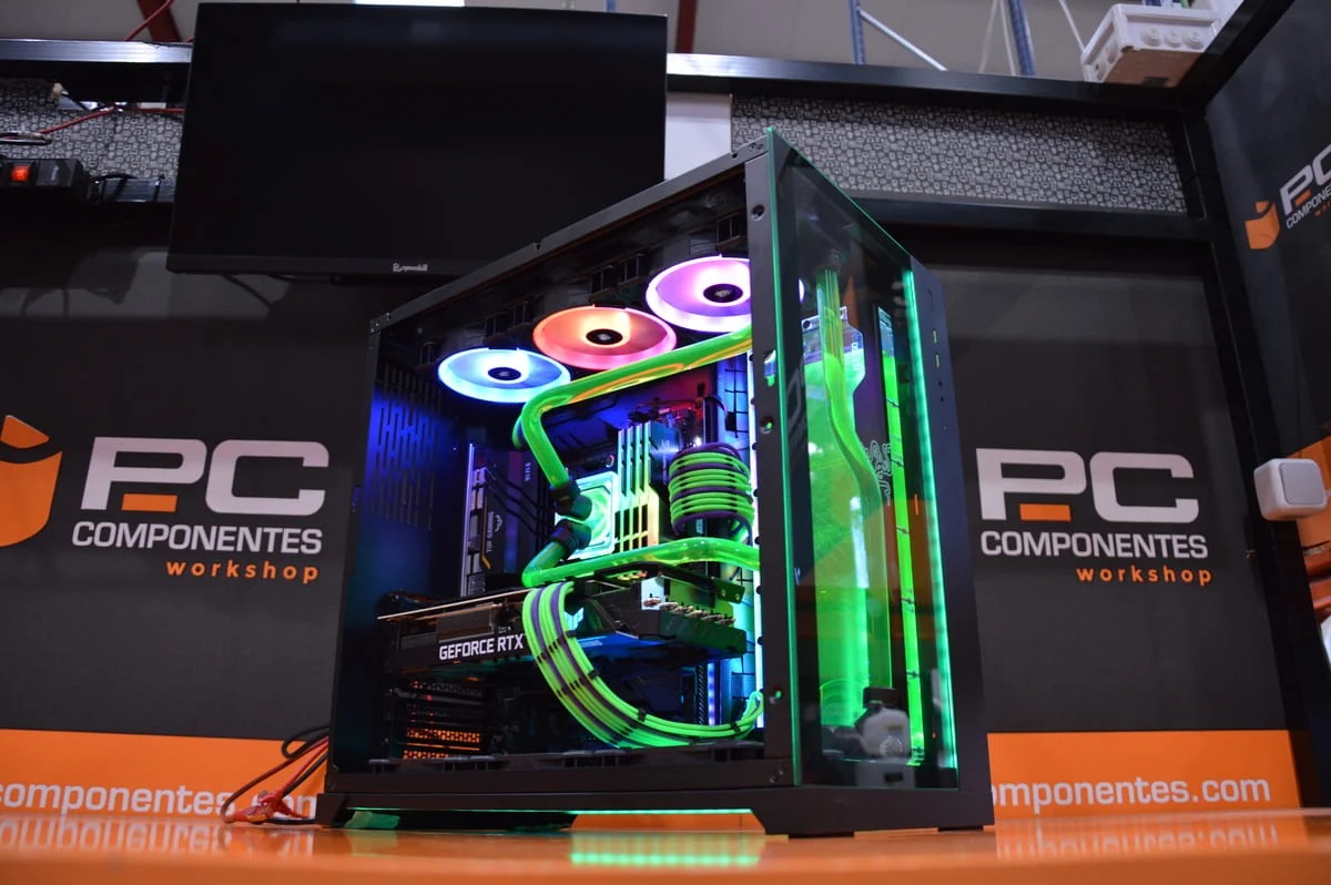 Un ordinateur gamer de PcComponentes