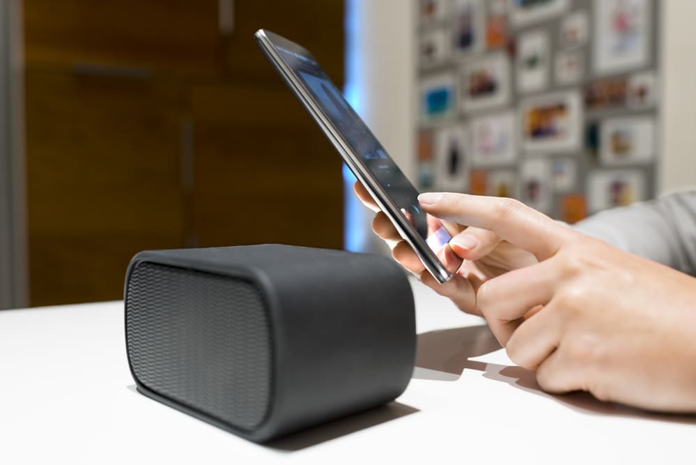 emparejar móvil con altavoces