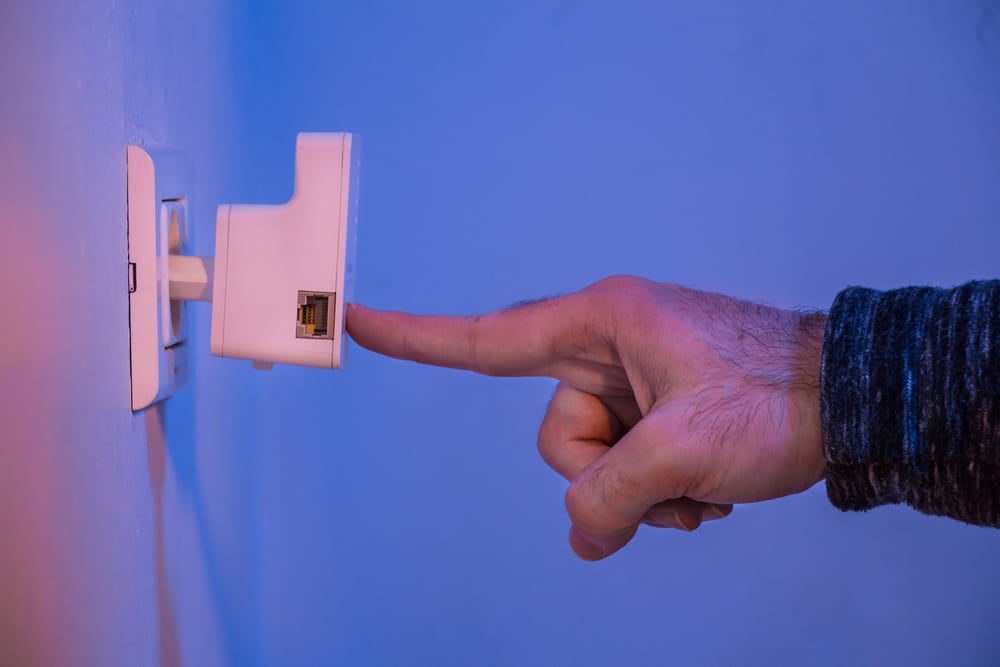 botón WPS del repetidor WiFi