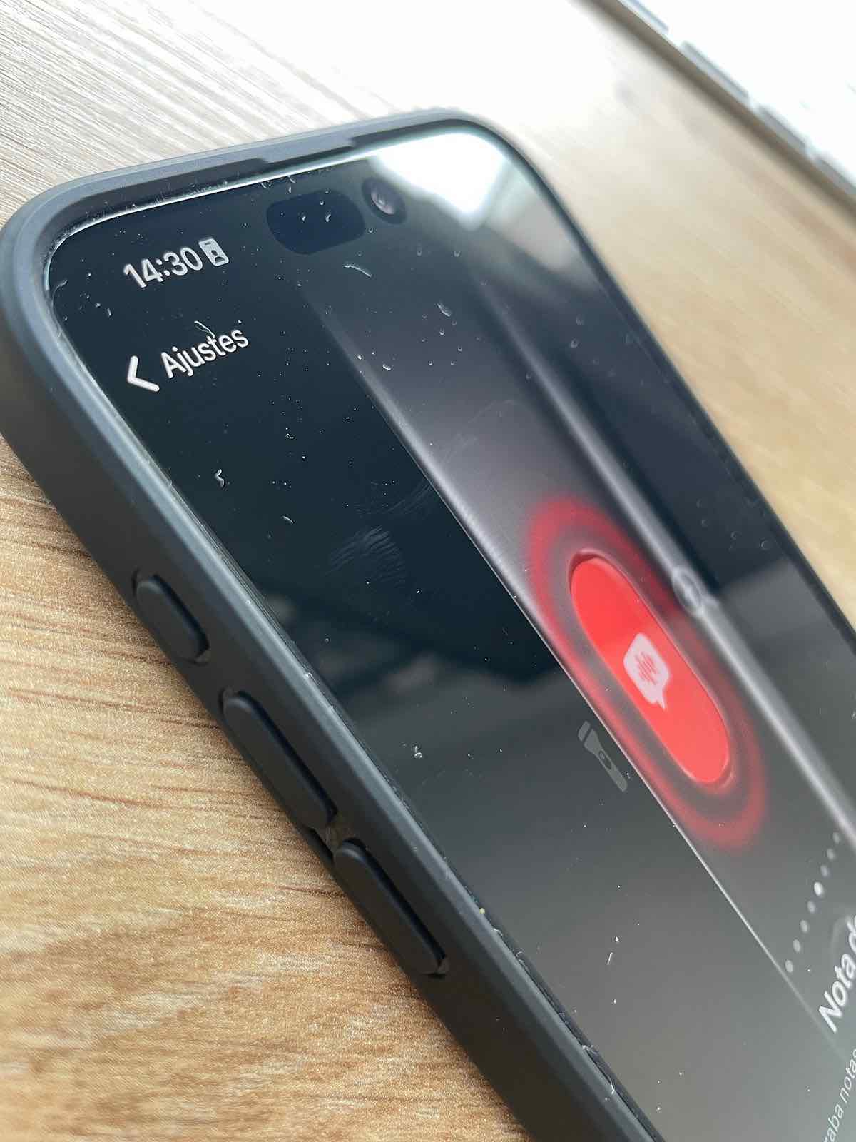 Atajo de grabadora de voz en el botón de acción del iPhone 15 Pro