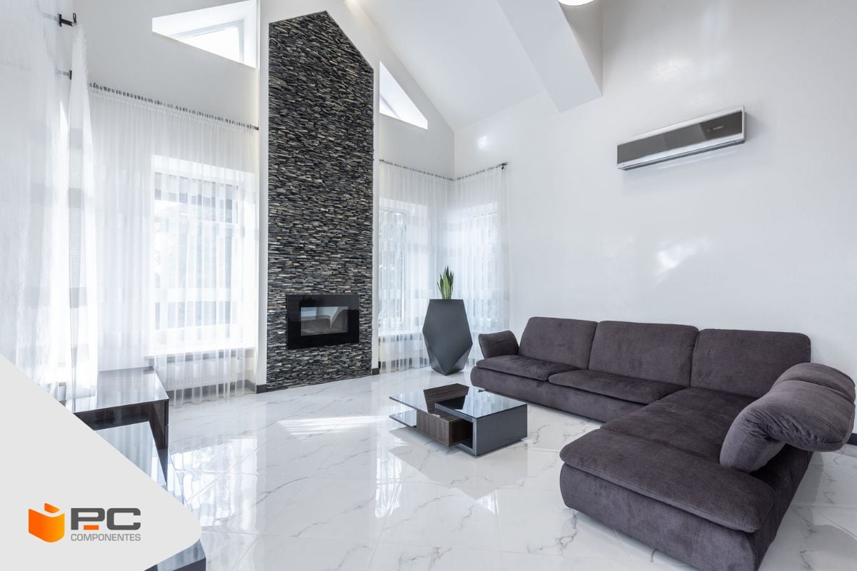 Una chimenea eléctrica en un salón