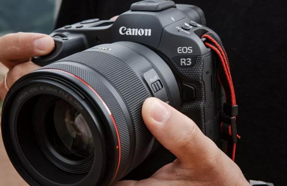 canon eos r3
