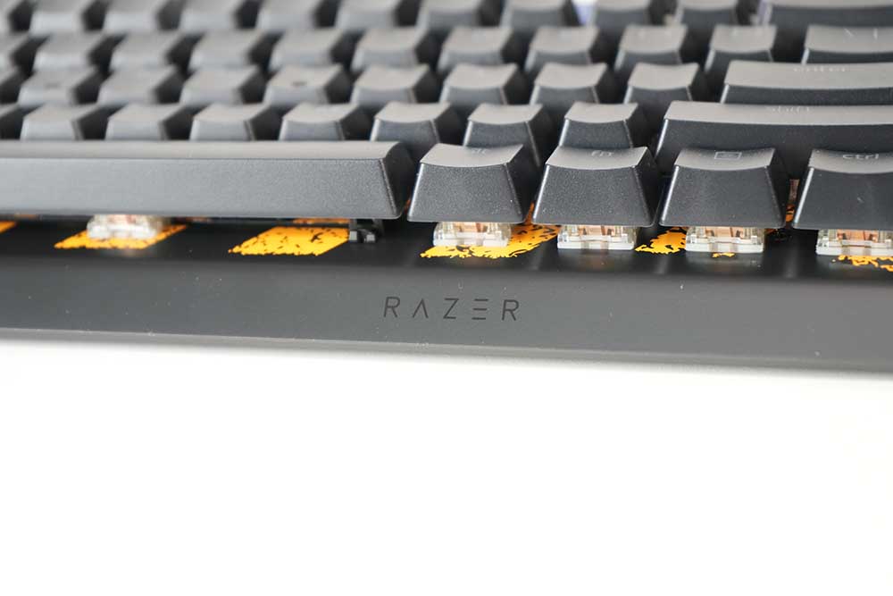 review Razer Blackwidow V4 X Fortnite 