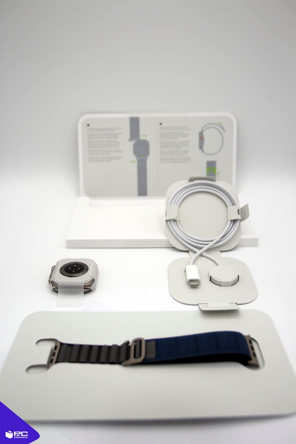 Apple Watch Ultra 2 unboxing