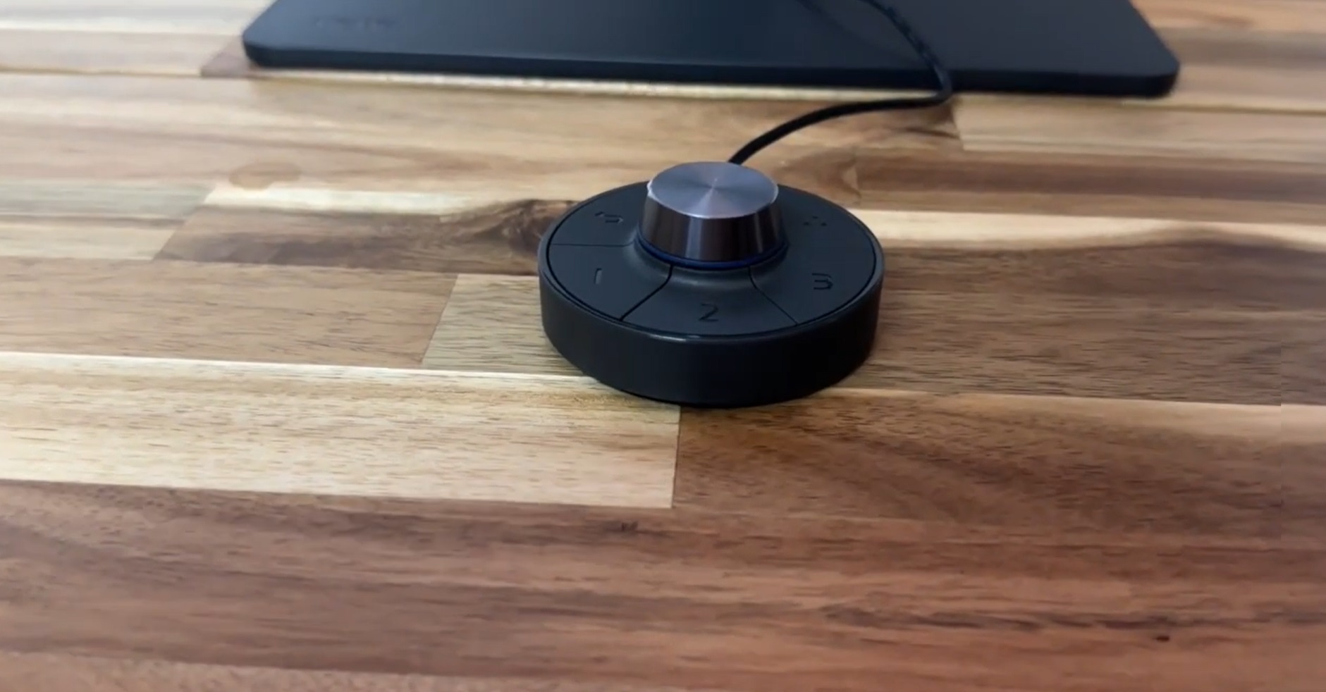 Controlador que incorpora el monitor