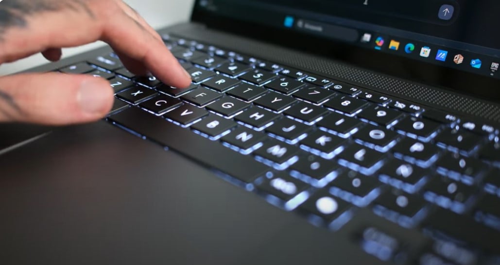 Teclado retroiluminado del ASUS Zenbook S 14